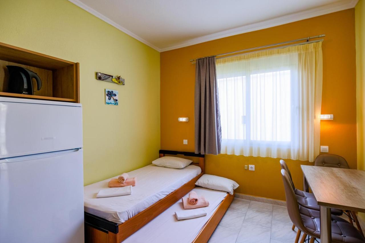 Dionisos Apartments Paralía Dionysíou Eksteriør bilde